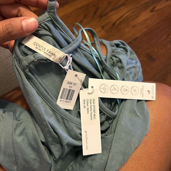 New Gentle Fawn Dress - Picture 4 of 5